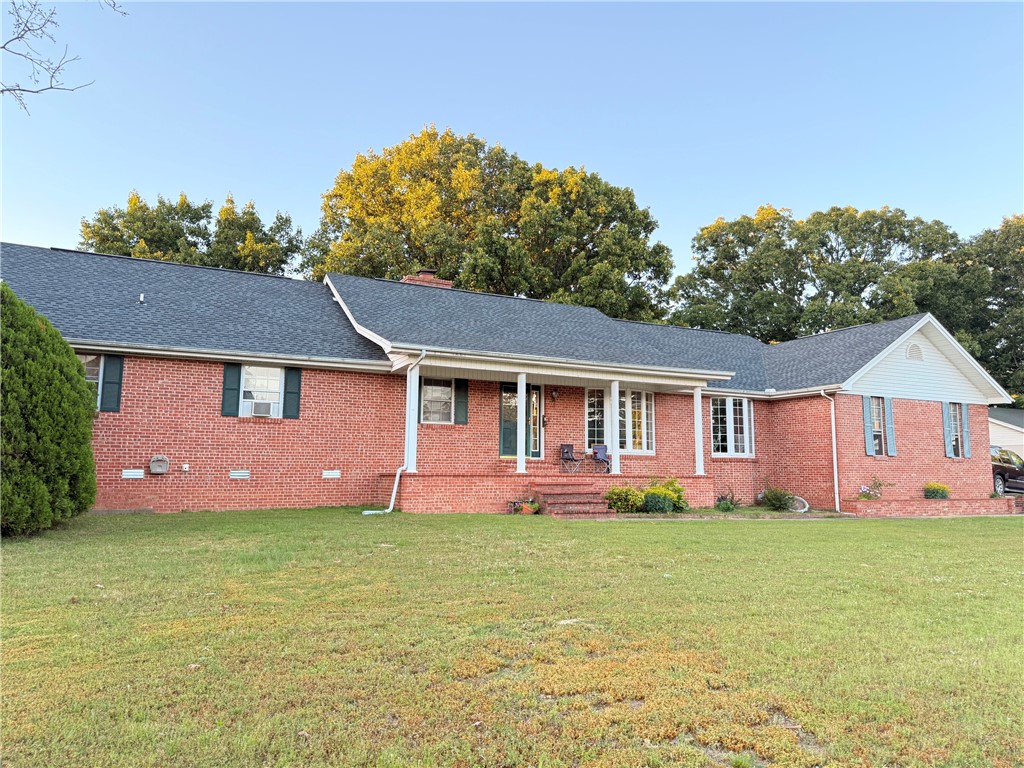 Beautiful custom-built home located in the quiet and desirable Skyline neighborhood! This spacious property offers 4 bedrooms, 2.5 bathrooms, and approximately 2,627 sq. ft. of comfortable living space designed for both everyday living and entertaining.

Inside, you’ll love the bright and open floor plan featuring updated flooring and kitchen improvements completed in 2022. The kitchen offers a fresh modern feel with updated finishes, while the large living spaces provide plenty of room for family gatherings and guests.

Step outside and discover an incredible bonus feature — a detached shop that includes its own bedroom, living room, and full bathroom, plus an attached 30x12 carport. Perfect for guests, a home business, hobby space, workshop, etc.

Additional features include:
Quiet neighborhood setting
Move-in ready condition
Spacious and versatile layout
This one-of-a-kind property combines comfort, functionality, and extra space in a peaceful location.
Schedule your showing today!