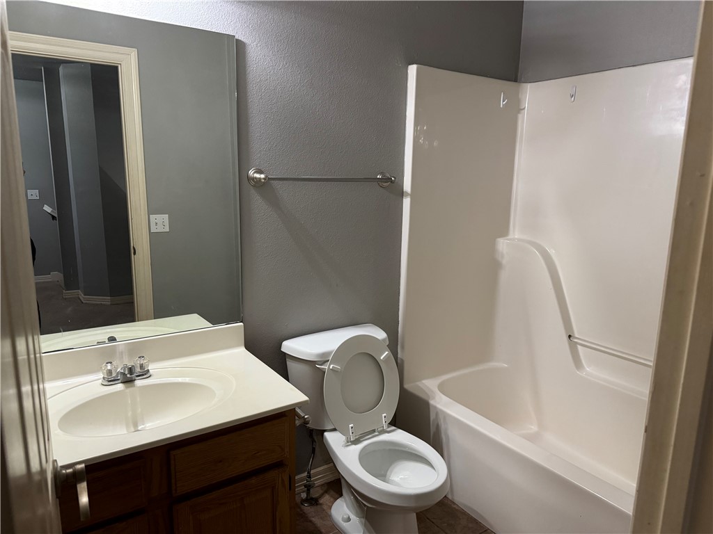 Higgins Sub Lowell - Residential Lease