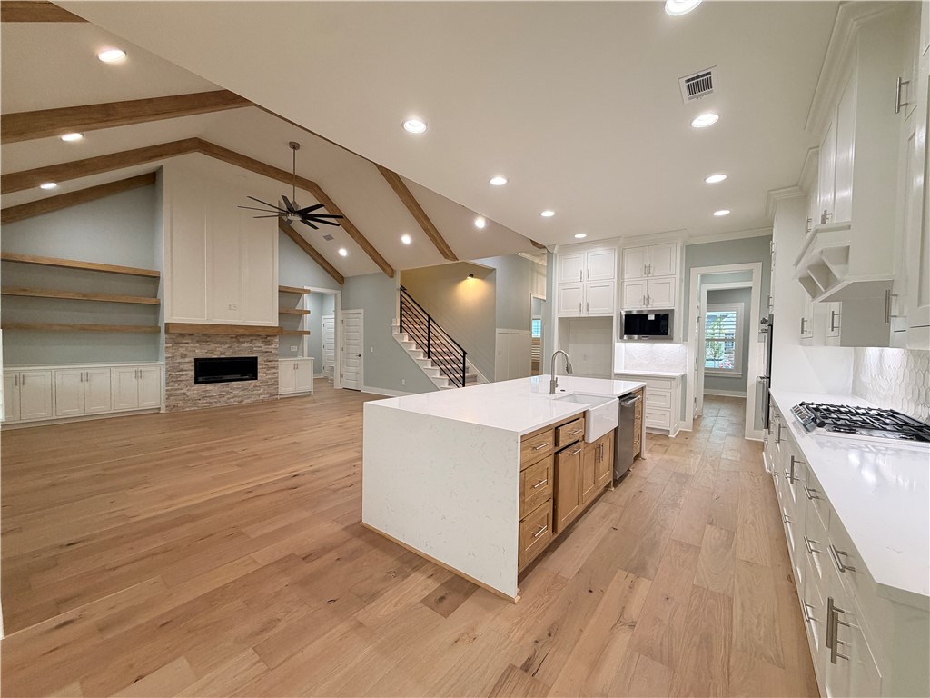 Crescent View - Residential