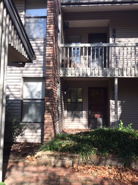 Adorable condo right on Paradise Valley golf course. Two bedroom, two bathroom lovely porch overlooking the course. Covered carport. Close to trails, Joyce Blvd, and I-49. Must see.