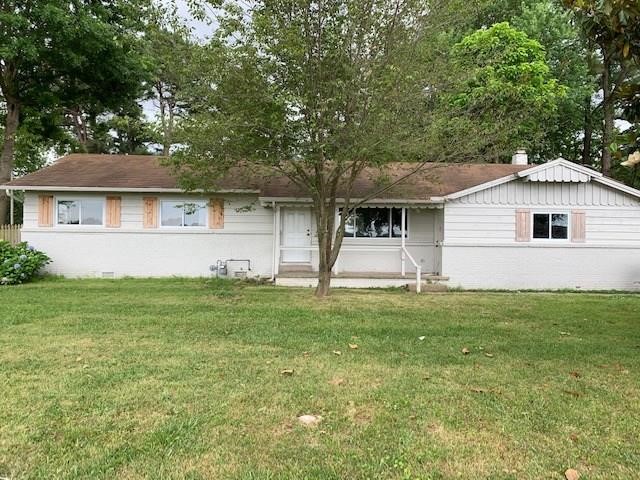 Charming 3-bedroom house conveniently located near the University of Arkansas and I-49 access. The spacious living room flows into the kitchen and features a large extra space that can be used as a dining area or a second living room, complete with a fireplace. Large, fenced backyard providing plenty of outdoor space for relaxation, play, or entertaining! Tenants are responsible for electric, gas, water/trash, cable/internet, and lawn maintenance. We process applications as we receive and once an application is approved, we reach out for deposit. Deposit secures the unit not the application. Please be aware of scams. Our application process is to be paid online through a secure portal, and we do not accept cash, CashApp, Venmo, and/or PayPal