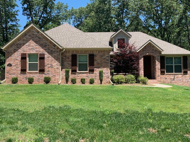 Rare find in Farmington, wonderful newer home on a large acre lot. Built ins, open floor plan, large walk in master closet, and a great layout. Working well water hooked up to a frost free hydrant. Agent is related to the seller.