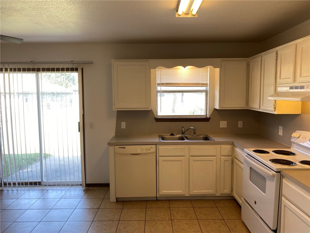 Oaks Add Phase XIII - Residential Lease