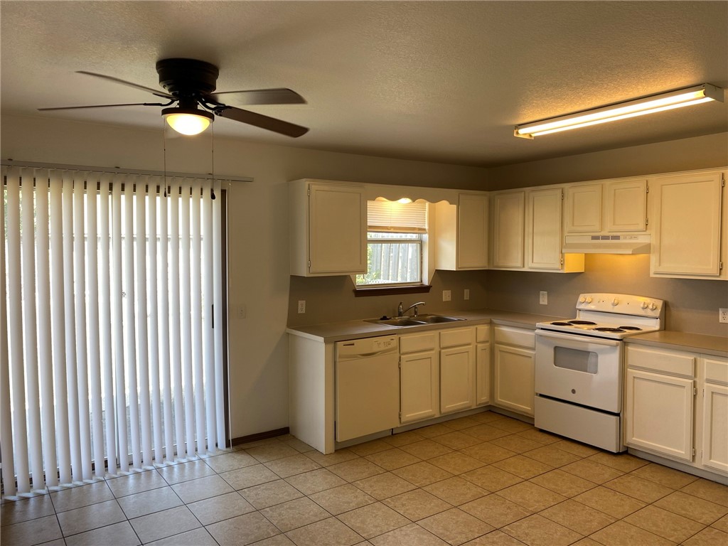 Oaks Add Phase XIII - Residential Lease