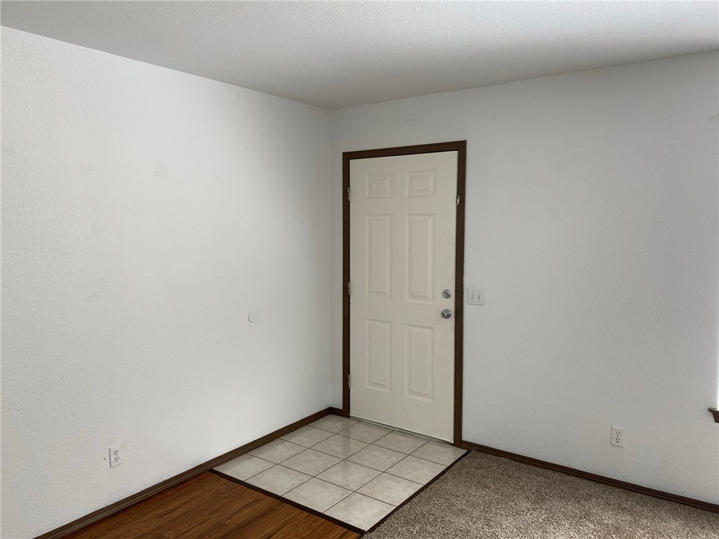 Oaks Add Phase XIII - Residential Lease