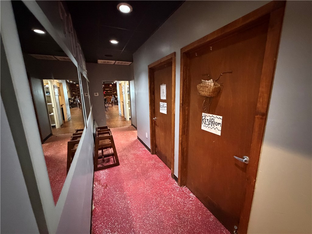 Fayetteville Outlots - Commercial Lease