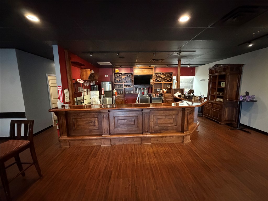 Fayetteville Outlots - Commercial Lease