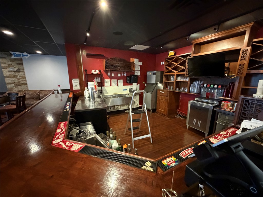Fayetteville Outlots - Commercial Lease