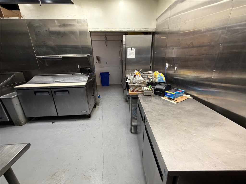 Fayetteville Outlots - Commercial Lease