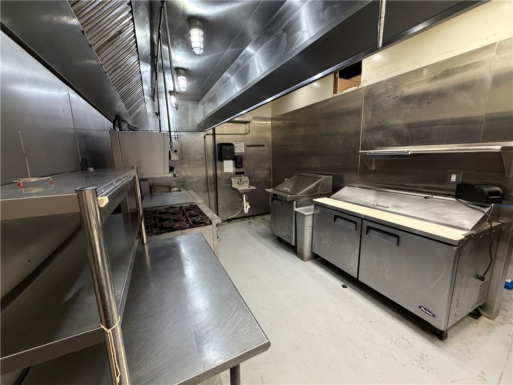 Fayetteville Outlots - Commercial Lease