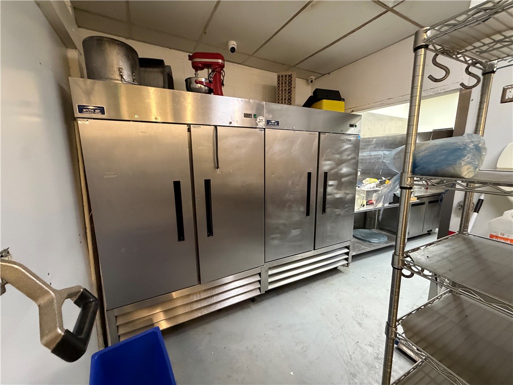 Fayetteville Outlots - Commercial Lease