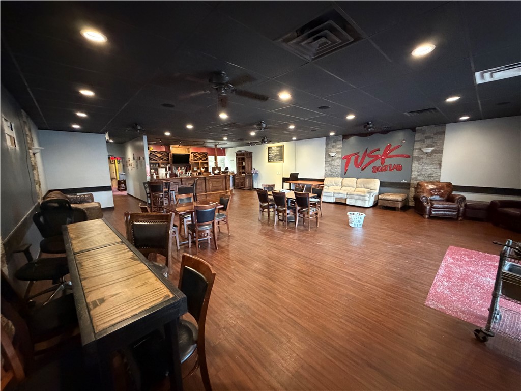 Fayetteville Outlots - Commercial Lease