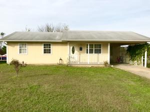 Cozy and clean 3BR-1BA 1,084 sqft. home with fully fenced back yard!! Home features central heat and air, covered front porch, large covered back deck, carport, huge shade tree in back yard, chicken coop, storage shed, on 0.47 of an acre. All with easy access to Hwy 65. Excellent first home or rental.