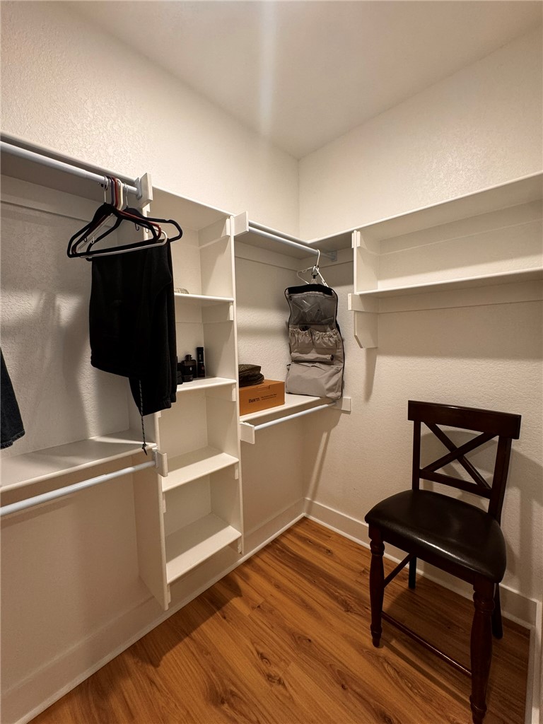 Roxburgh Sub Bvv - Residential Lease