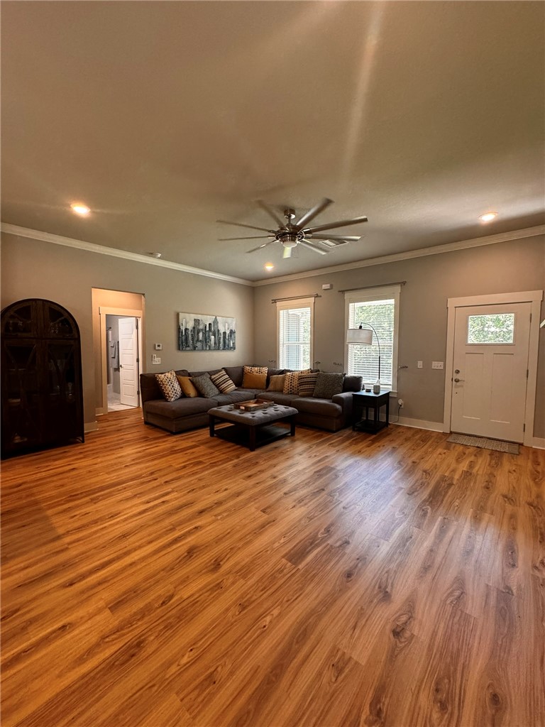 Roxburgh Sub Bvv - Residential Lease