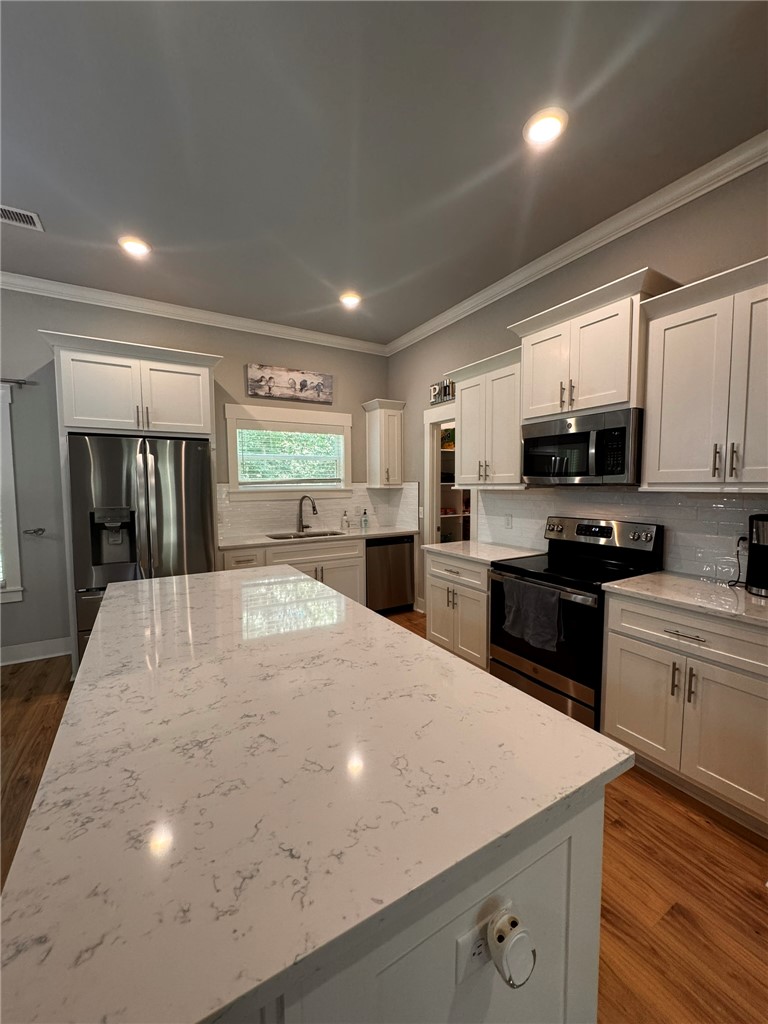Roxburgh Sub Bvv - Residential Lease