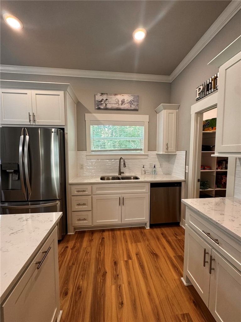 Roxburgh Sub Bvv - Residential Lease