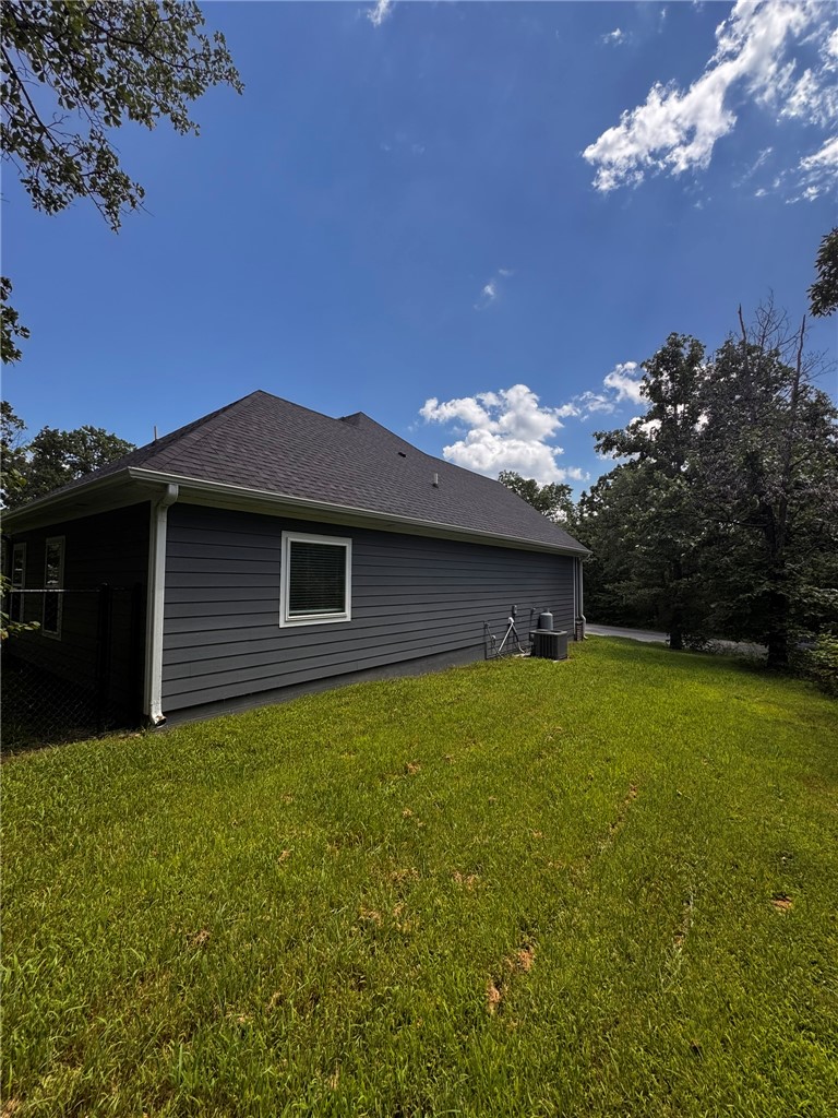 Roxburgh Sub Bvv - Residential Lease