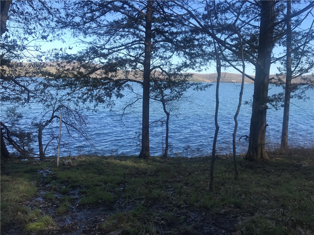 Point Mirage - Land