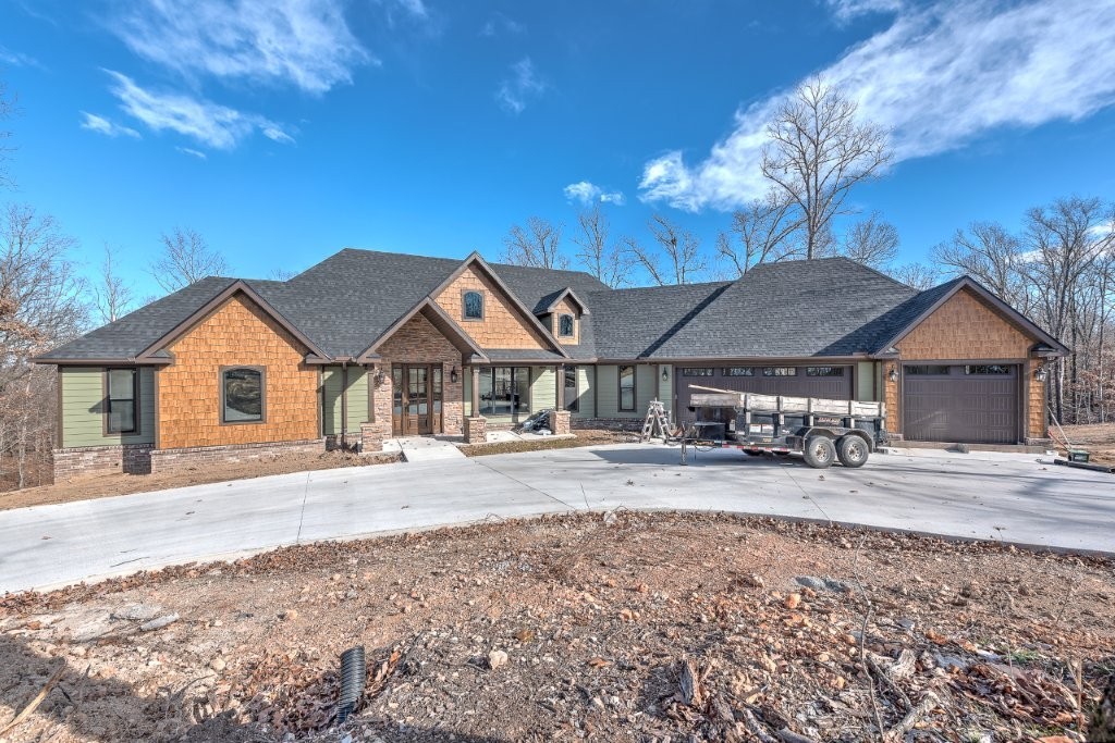 Thompson Estates Bvv - Residential