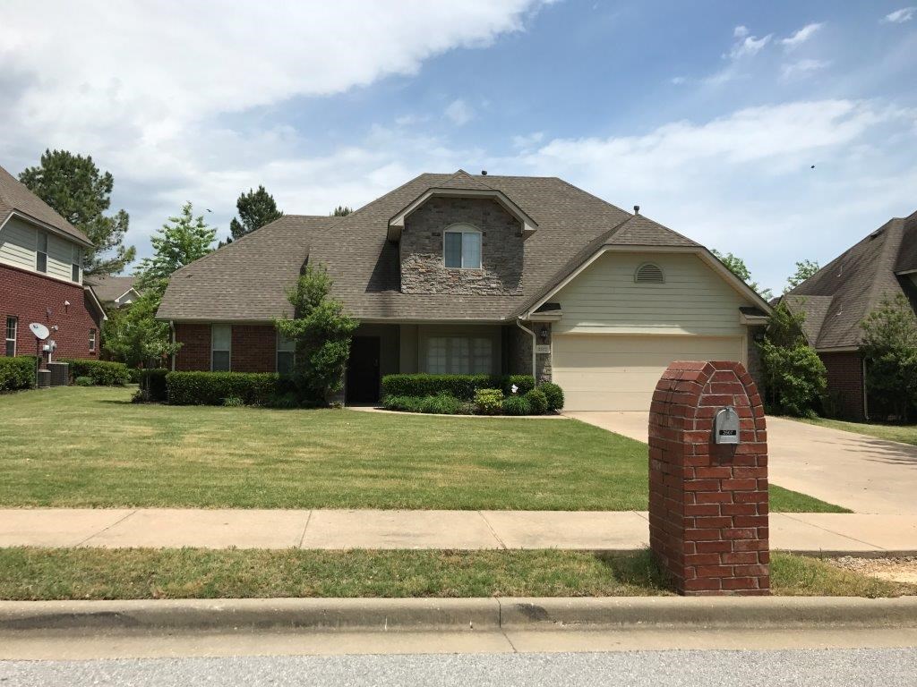 Located on 9-hole golf course. Access to community pool & clubhouse. Additional $75 / month for 6-month lease term.