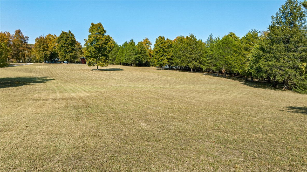 This 4.15 acre parcel provides an excellent opportunity to build a primary residence, vacation getaway, or investment property in a highly desirable Beaver Lake area. Gently sloping terrain with mature trees and easy access to the water via an 8’ easement.