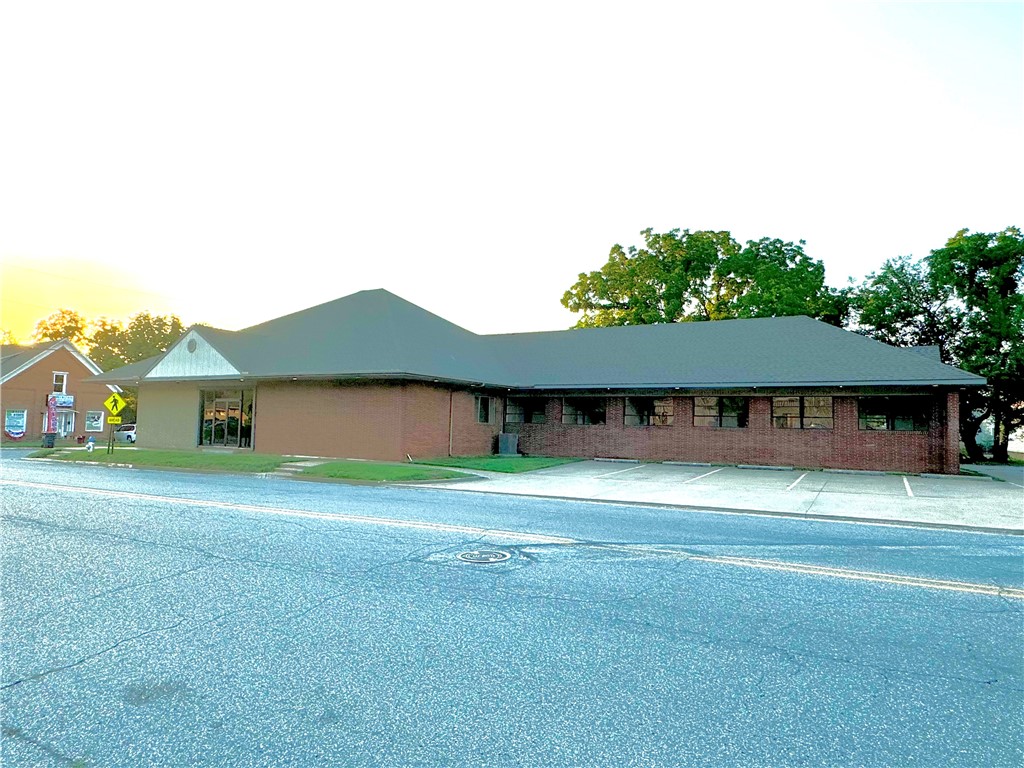 Railroad Addition - Commercial Lease