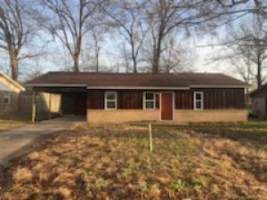 Dont miss out on this DYI quality remodel ! Home has 3 bedroom 1 bath with new cabinets,apl, fridge, flooring ect.. Fenced in backyard Call for you showing today