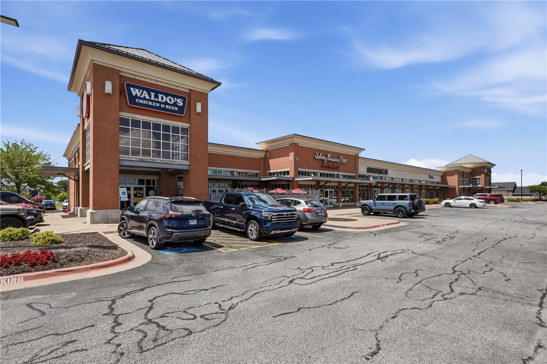 Fountain Plaza Sub Bentonville - Commercial Lease