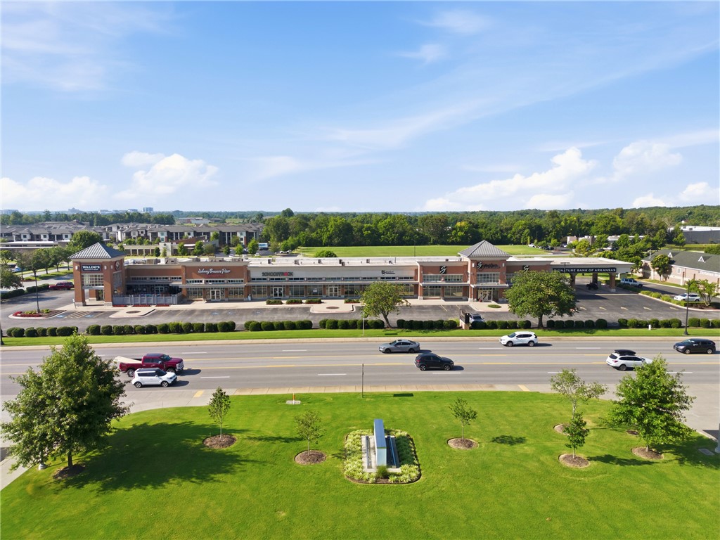 Fountain Plaza Sub Bentonville - Commercial Lease
