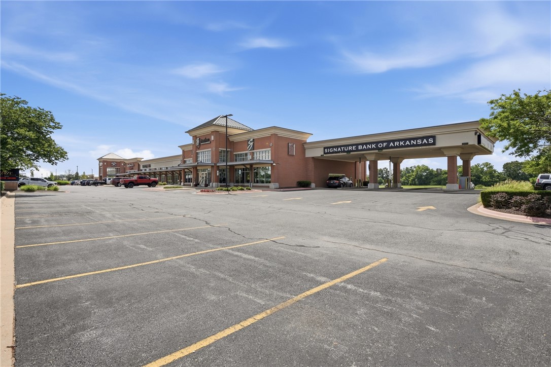 Fountain Plaza Sub Bentonville - Commercial Lease