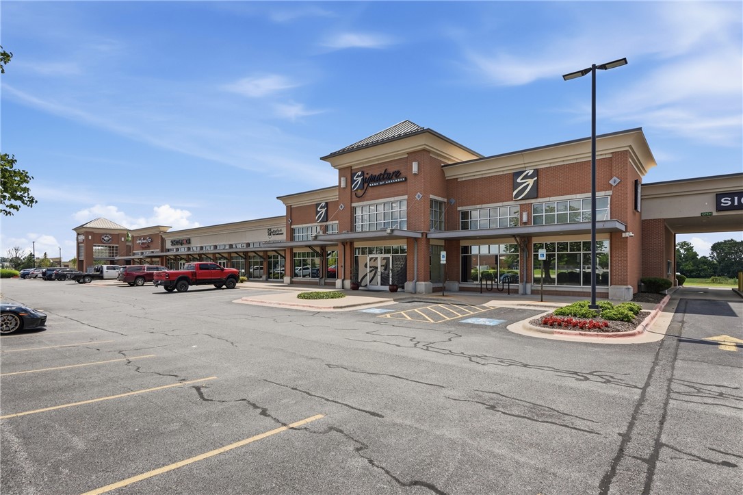 Fountain Plaza Sub Bentonville - Commercial Lease