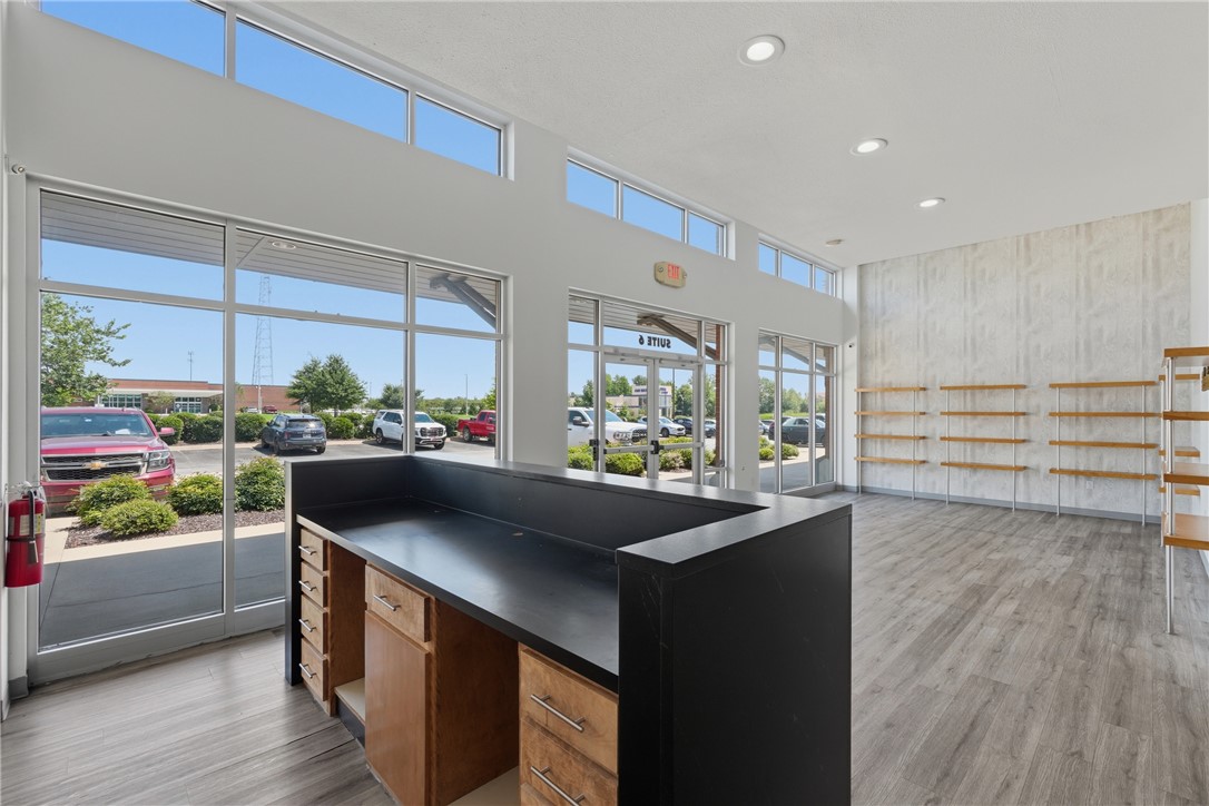 Fountain Plaza Sub Bentonville - Commercial Lease