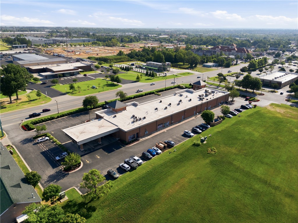 Fountain Plaza Sub Bentonville - Commercial Lease