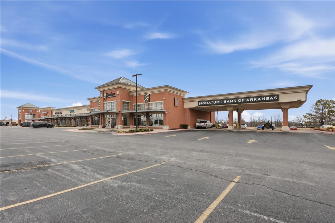 Fountain Plaza Sub Bentonville - Commercial Lease