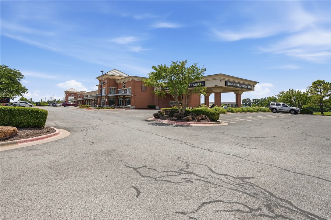 Fountain Plaza Sub Bentonville - Commercial Lease