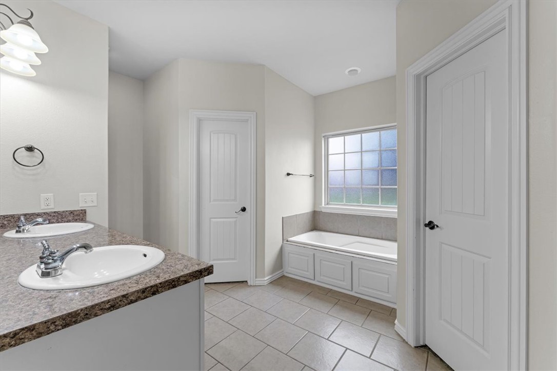 Edens Brooke Sub Ph Ii Bentonville - Residential