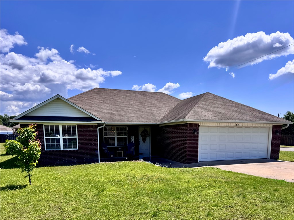 Great opportunity to own a charming, well-maintained home priced at $195,000! This 3-bedroom, 2 full bath property features a desirable split floor plan, offering both privacy and functionality. Enjoy spacious walk-in closets and plenty of storage throughout the home. Situated on a corner lot, you’ll love the fenced-in backyard—perfect for relaxing, entertaining, or pets. The inviting front porch adds even more appeal. Move-in ready and waiting for its new owner!