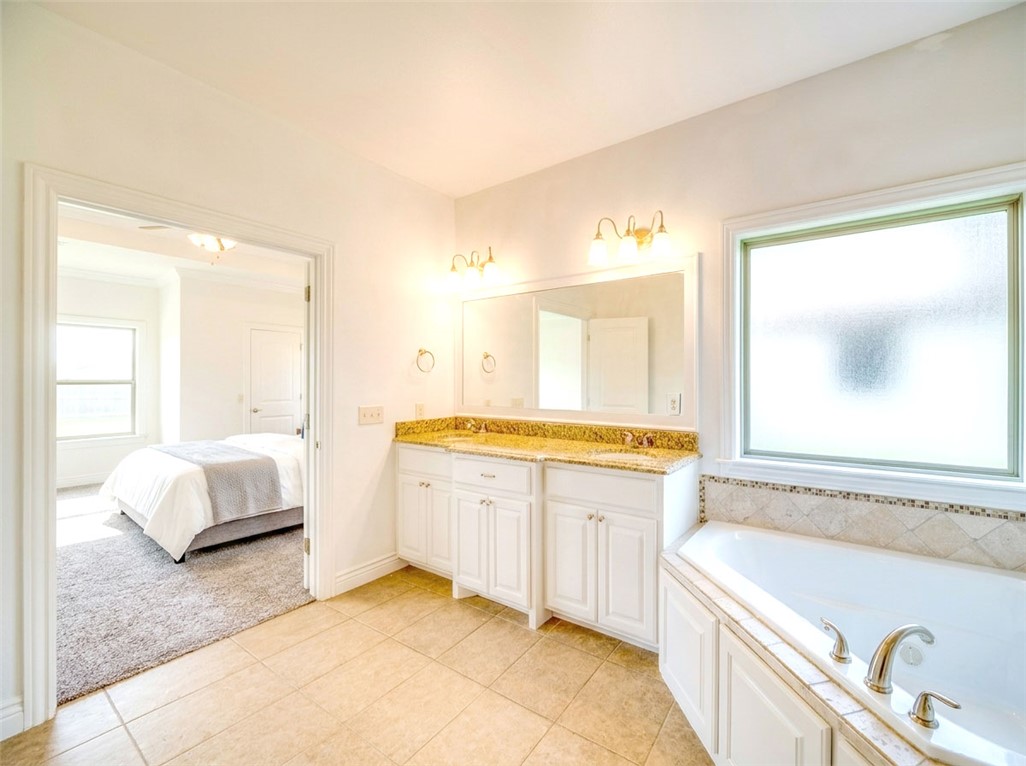 Kerelaw Castle Bentonville - Residential