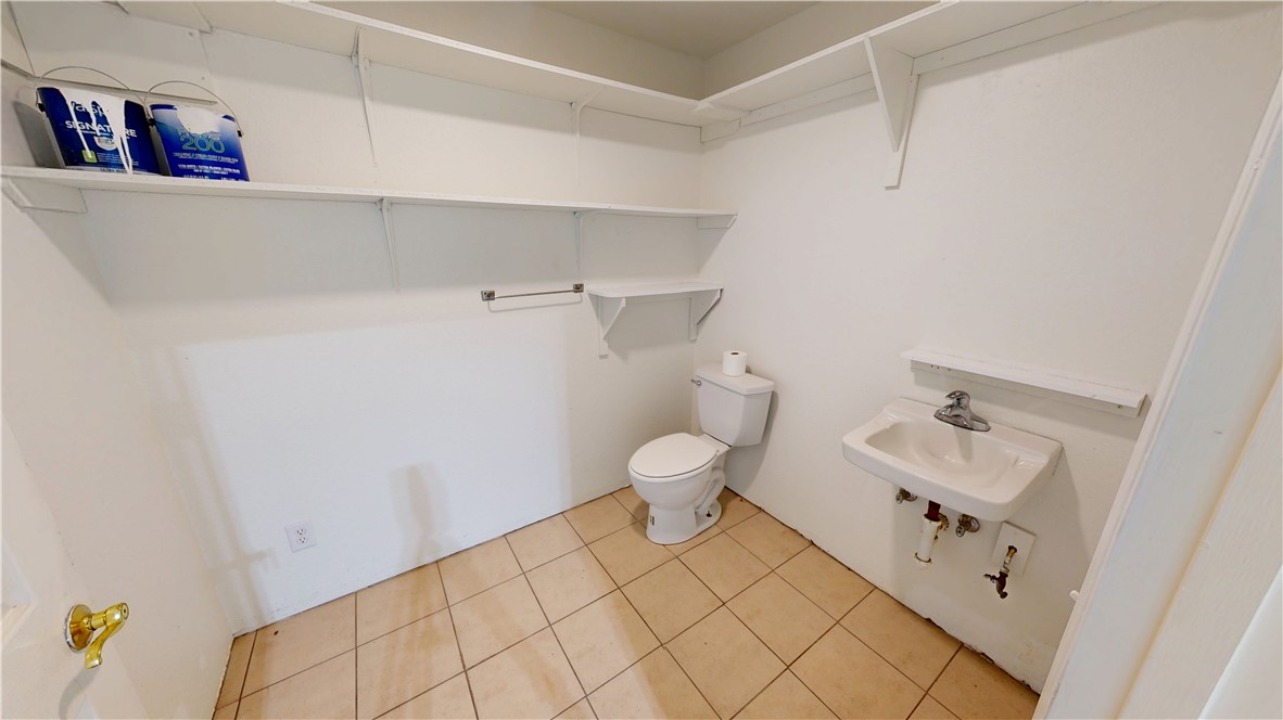 Little Flock - Commercial Lease