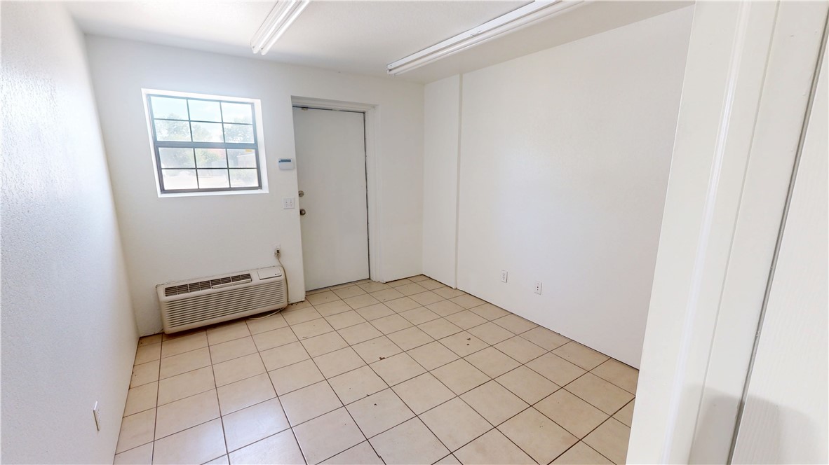 Little Flock - Commercial Lease