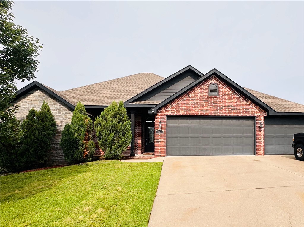 Move in Ready! Check out this one owner home in the sought after subdivision of Weatherton near highly awarded schools, shopping, and all NWA has to offer, and also has a community park and pool. With easy access to the highway, Promenade shopping, Top Golf, NWA Amp, and much more; this home is an amazing location to explore NWA. Fresh paint throughout the house in multiple rooms and ready for a new buyer! A great home for someone to make memories in! Seller is open to offering a carpet allowance as one room has had the carpet removed and ready for buyer's choice. Home warranty to be given with acceptable offer.