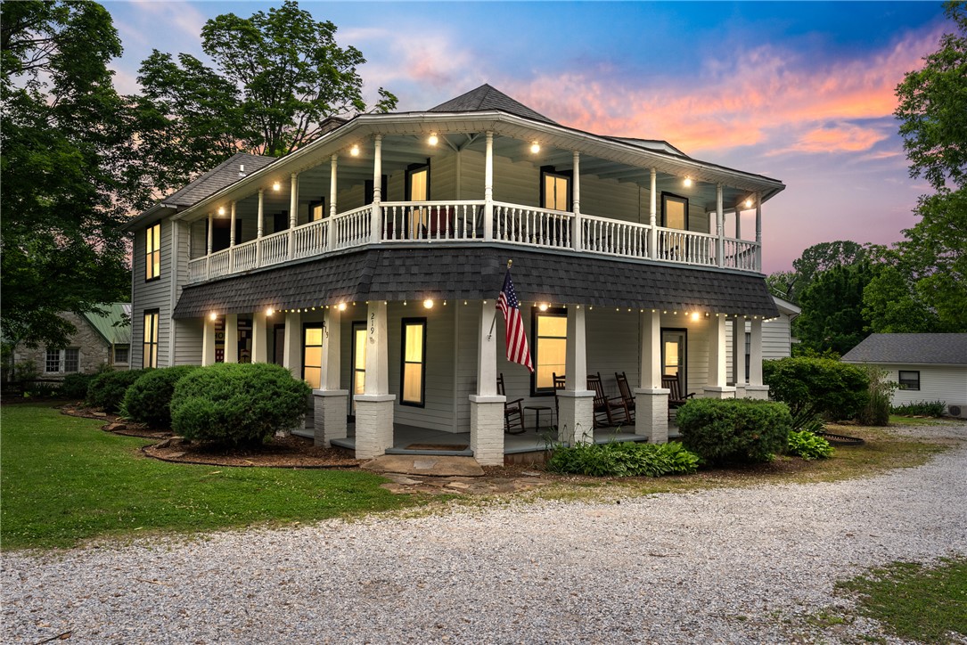 Welcome to the Ozark Country Inn in beautiful Mountain View Arkansas.  This well established Bed and Breakfast with a excellent history has been in operations for several years.  The property consist of the main house with 7 guest suites.  Each suite has a private bathroom.  Included in the large main house is a fabulous commercial kitchen, spacious dining room, cafe area and a large great room.  Perfect for the guest!  The separate cottage located on the property makes a fantastic living quarters for the innkeeper or as a nightly rental unit.  Your guest will love the 2 bedrooms, full kitchen, large living room, office and full bath which includes laundry.  In addition to the main house and cottage there is a 400 sq ft. storage building and a RV pad with full hookups including 50 amp service, water and sewer.  Located just a few blocks off the main square which hosts wonderful restaurants and many music fests. This Inn is perfect for someone dreaming of owning their own B&B!