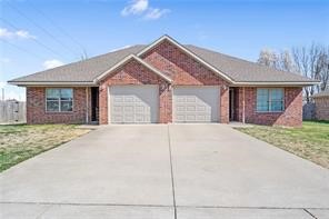 LOCATION LOCATIN LOCATION! This 3 Bed 2 Bath 1 Car Garage Duplex for lease sits just off Hwy 102 in Centerton and is less than 10 years old. Lots of amenities and close to everything Centerton & Bentonville has to offer!