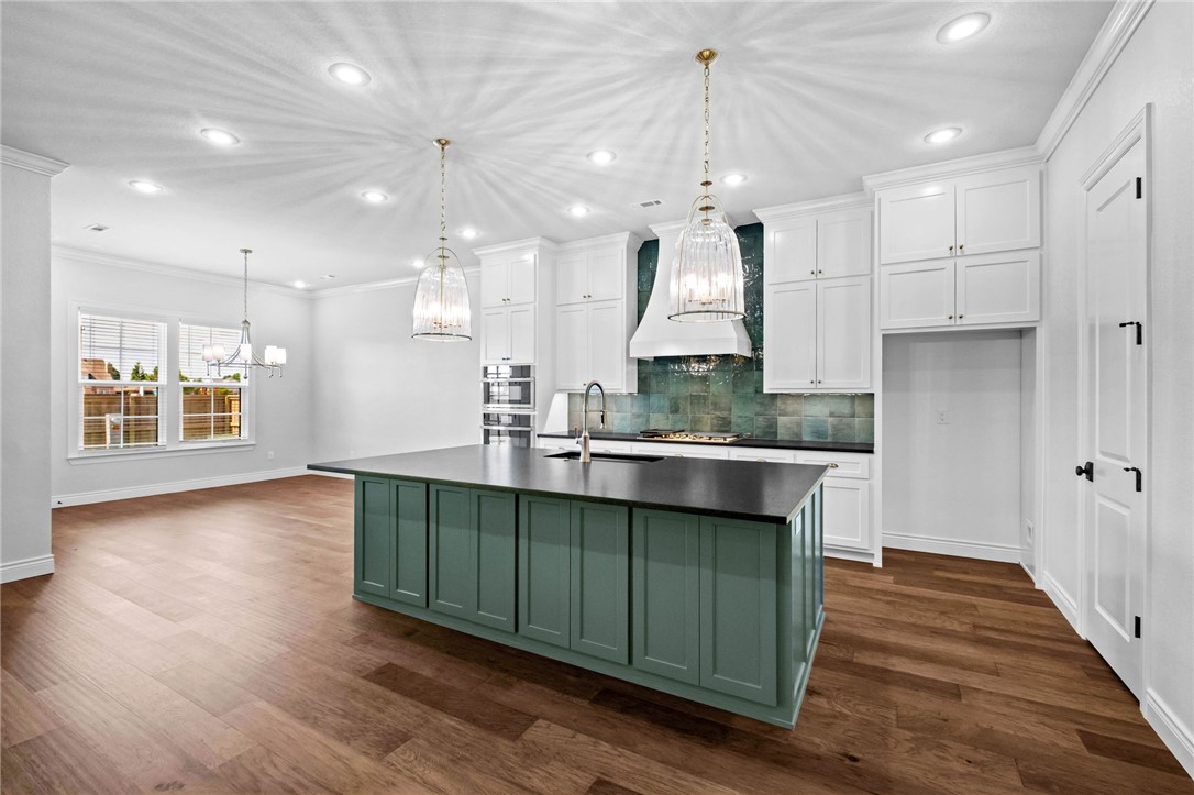County Line Square - Residential