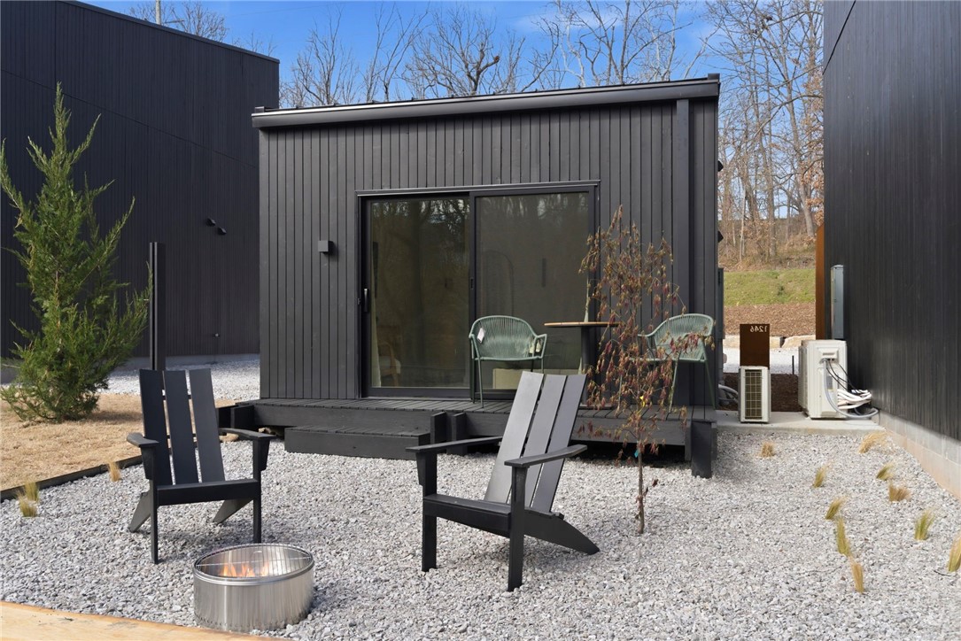 W A BURK'S ADD-BENTONVILLE - Residential