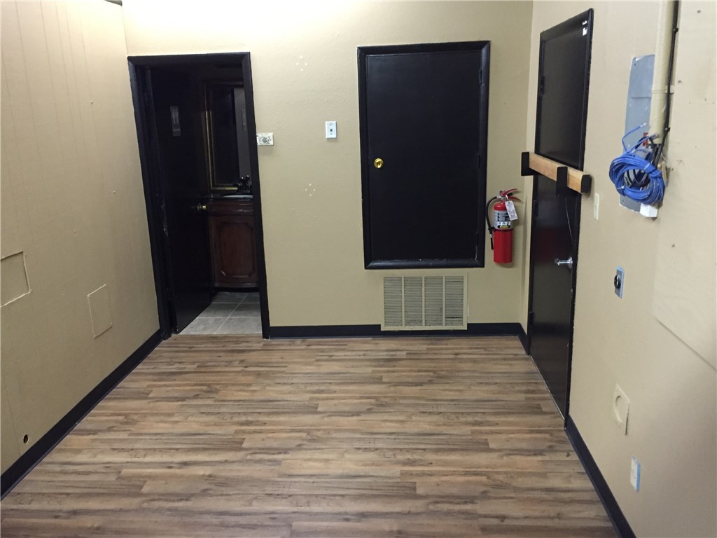 Stults Sub - Commercial Lease