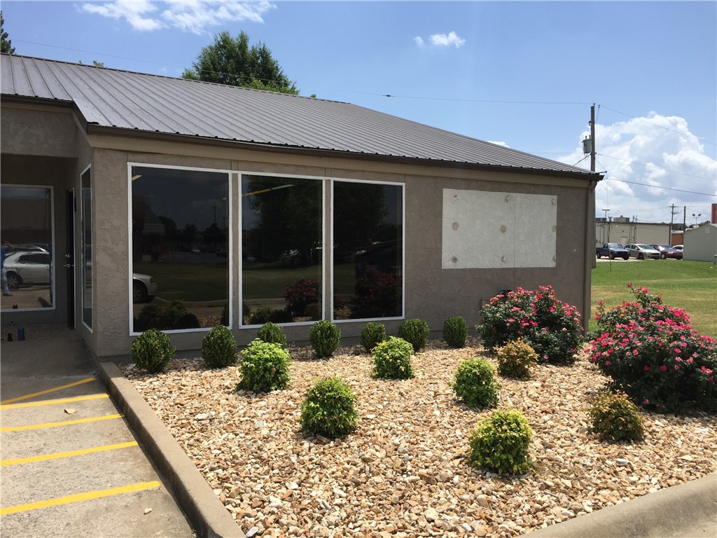 Stults Sub - Commercial Lease