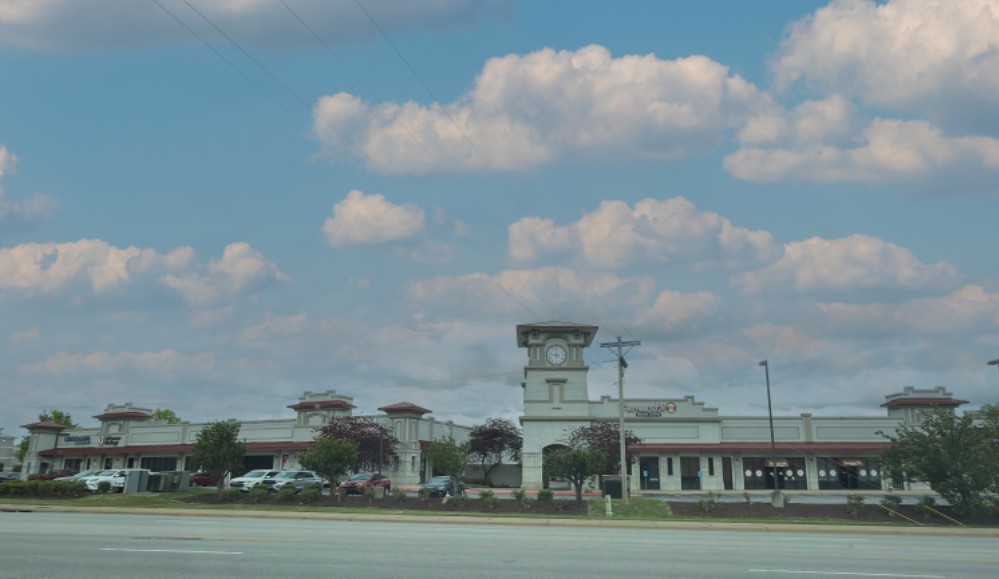 Discover a highly visible retail opportunity at Bentonville Colonnade, offering prime space in a bustling area. With available suites of ±2,684 SF (Suite 20, an end-cap restaurant opportunity) and ±1,117 SF (Suite 30), this location boasts excellent visibility with over 21,000 VPD on S Walton Blvd. Benefit from proximity to major corporate headquarters, shopping, dining, and the Bentonville Municipal Airport. Lease rate is $24/SF (NNN).