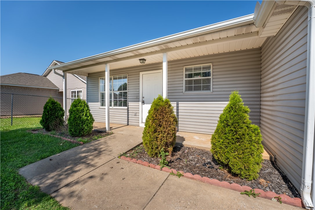 Great home near downtown Rogers. 3 bedrooms and 2 full baths with a backyard that comes with a washer, dryer and fridge.